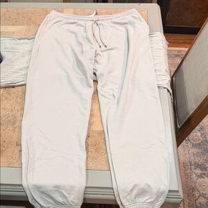 ALO Yoga Cream Drawstring Jogger Sweatpants Womens